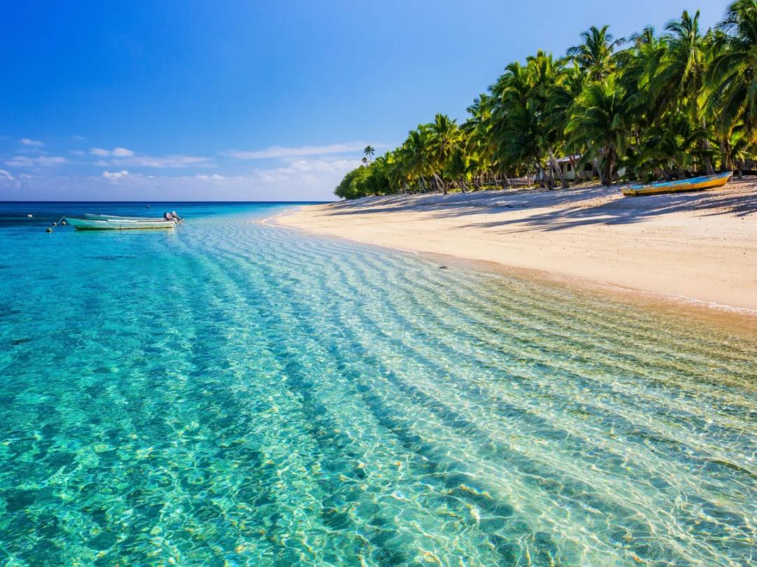 https://media.leisurecom.com/cruise/image-2024-11-11-10-37-45.webp