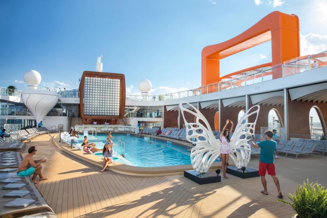 https://media.leisurecom.com/cruise/image-2026-04-24-13-18-32.webp