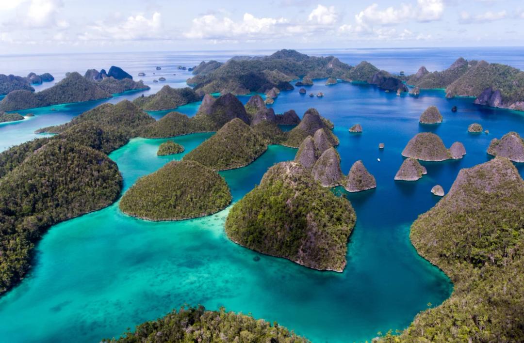 https://media.leisurecom.com/cruise/image-2026-08-14-14-29-16.webp