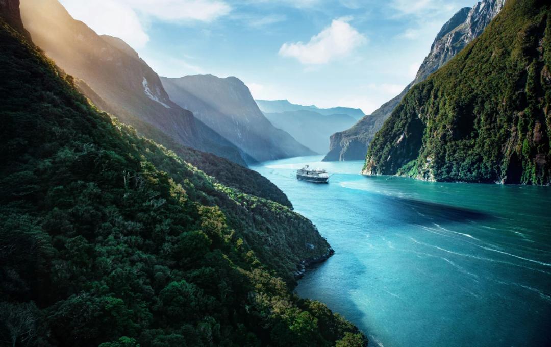 https://media.leisurecom.com/cruise/image-2026-03-27-15-31-29.webp